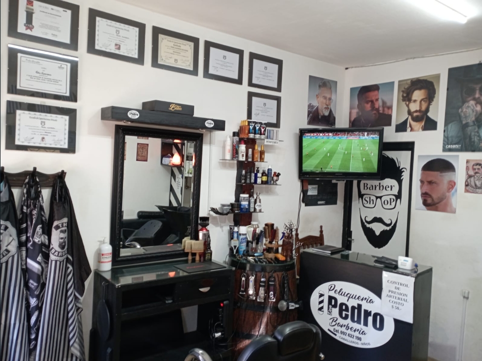 Vista del salón de Peluquería Don Pedro en Lavalleja 617