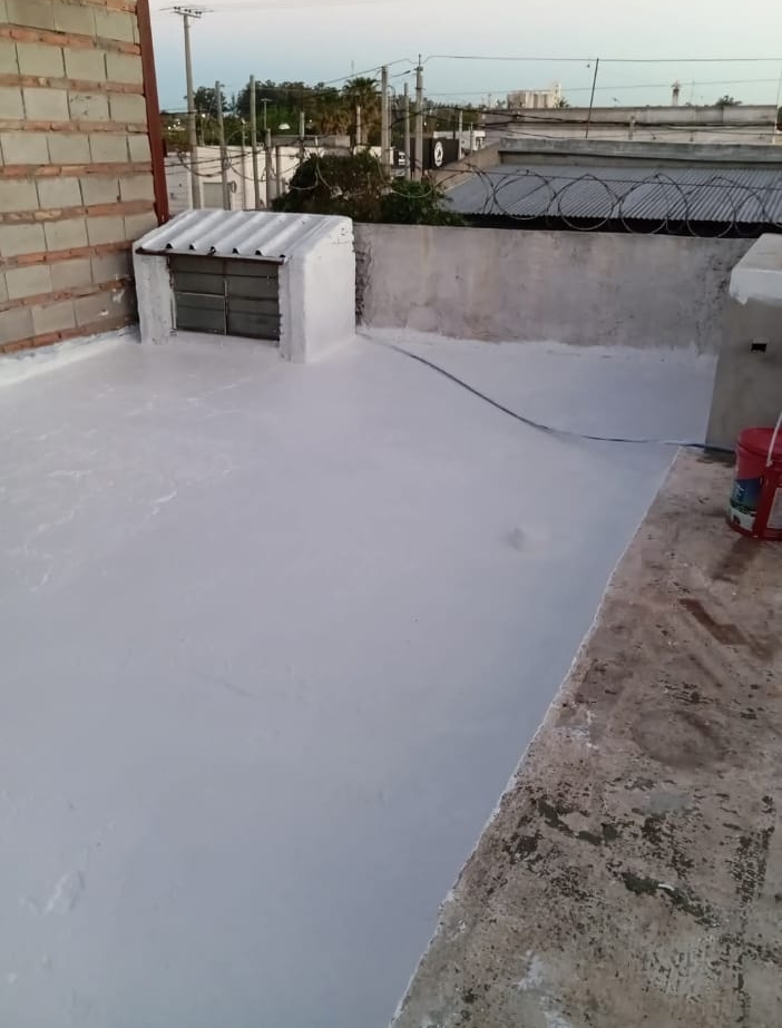 Trabajo de pintura exterior en casa en Mercedes Uruguay